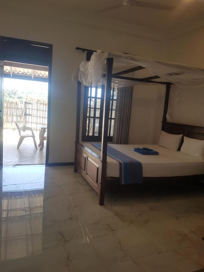 Sea Port Hiriketiya Bed & Breakfast Dickwella Exterior photo